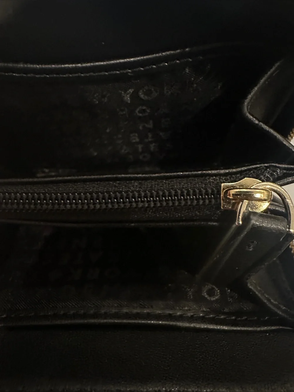 kate spade Black Leather Card Holder with Gold Logo and Keyring - Picture 3 of 6